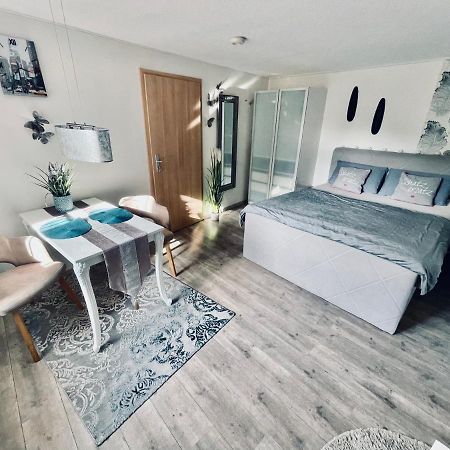 Wohnung Mit Charme, Netflix 赖因斯特滕 外观 照片